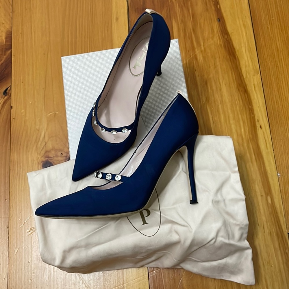 SJP heels